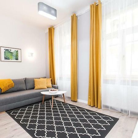 Urban Nest Apartments- Old Town Stradomska 9 Красков Екстериор снимка